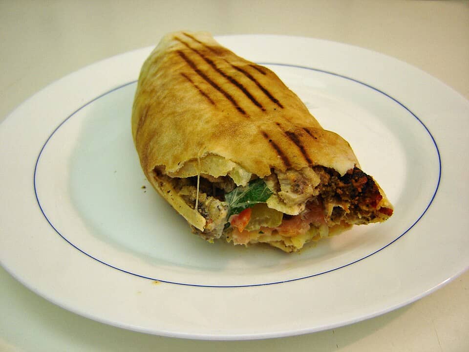 Lavash (tovuqli)